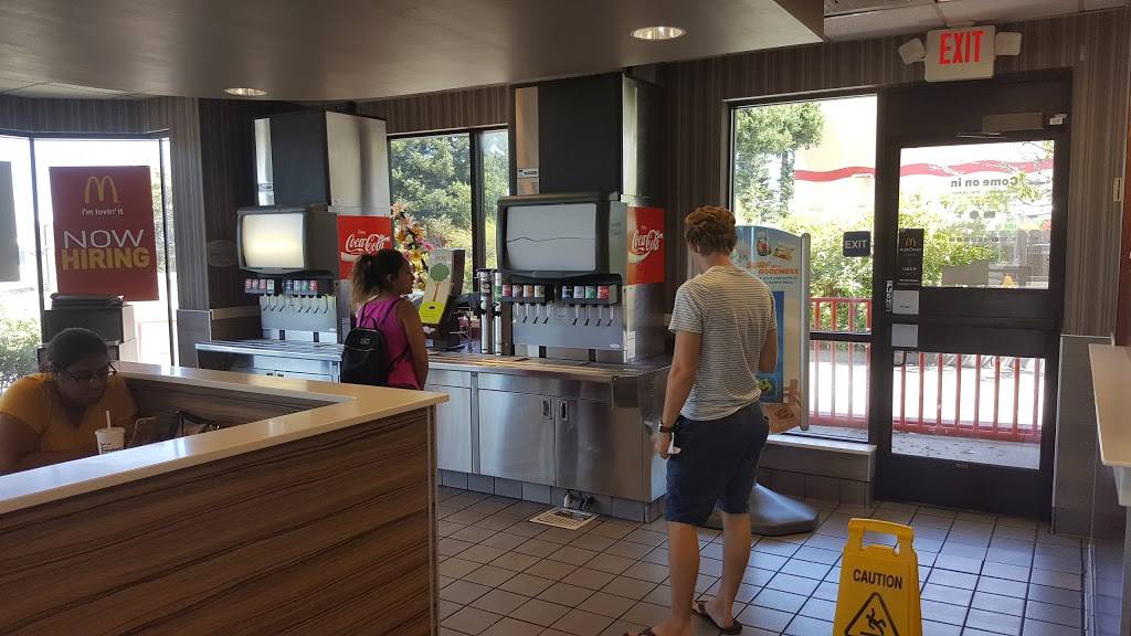 McDonalds | cafe | 522 El Camino Real, Belmont, CA 94002, USA | 6505926833 OR +1 650-592-6833