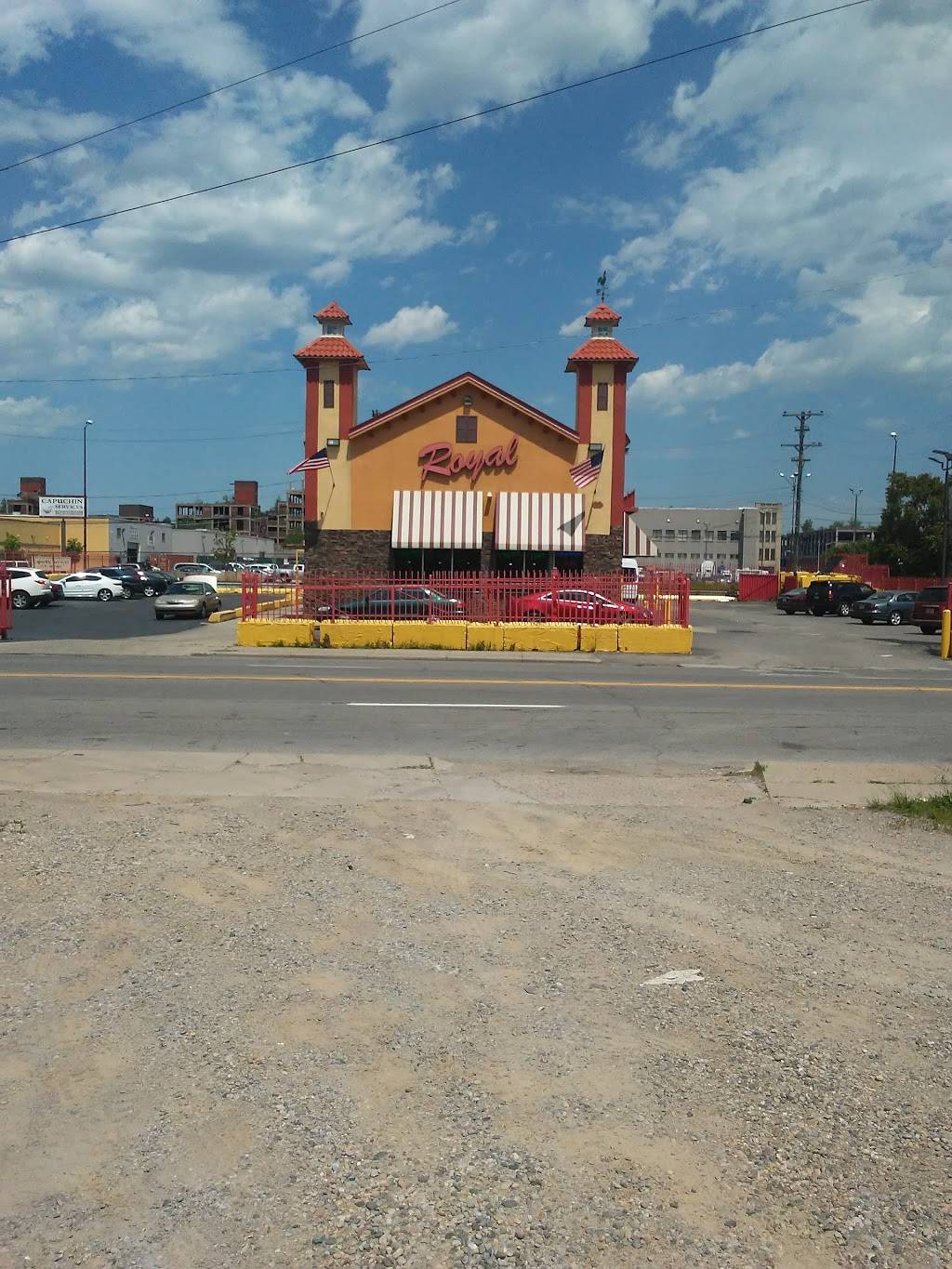 Royal Barbecue Pizza | restaurant | 5844 Mt Elliott St, Detroit, MI 48211, USA | 3139232222 OR +1 313-923-2222