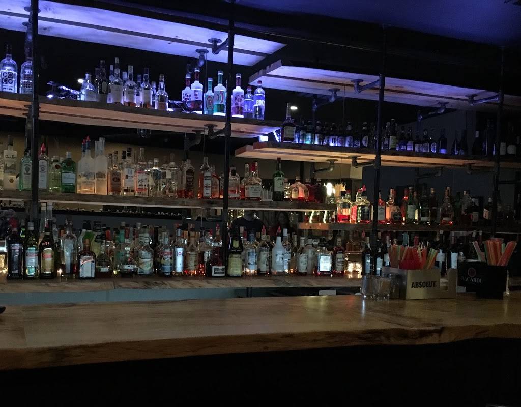 Hillcrest Landing | restaurant | 229 Clark Ave, Yuba City, CA 95991, USA | 5306742611 OR +1 530-674-2611