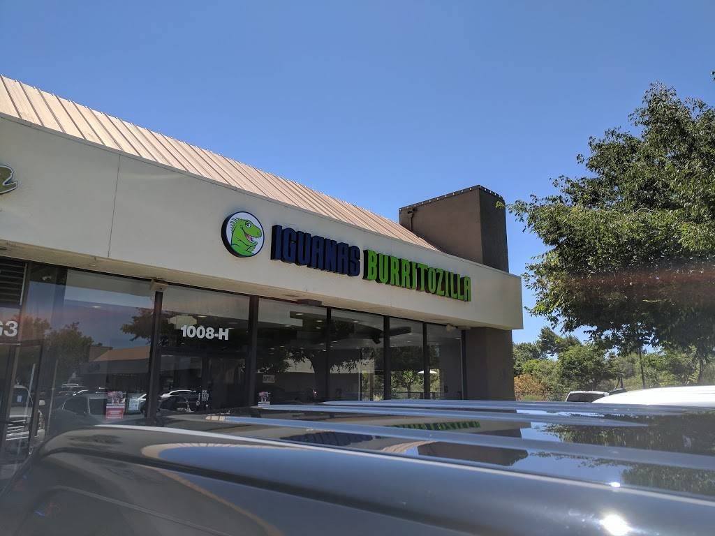 Iguanas Burritozilla | restaurant | 1008 Blossom Hill Rd, San Jose, CA 95123, USA | 6692550800 OR +1 669-255-0800