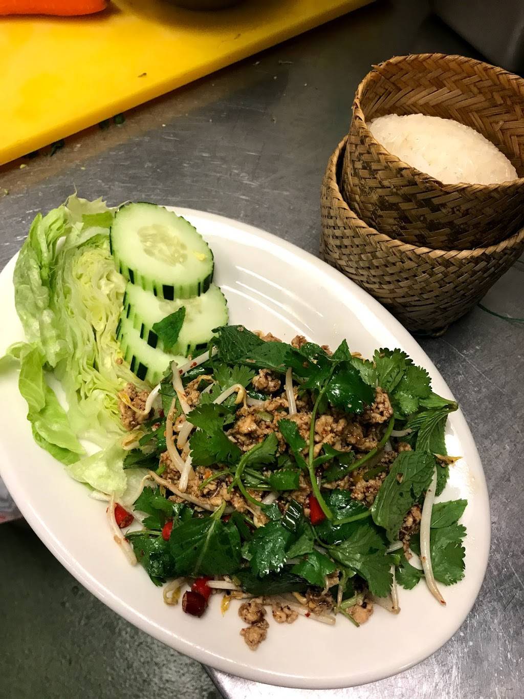 Coconut Thai Asian Bistro | restaurant | 4150 Mission Blvd #113, San Diego, CA 92109, USA | 8582722456 OR +1 858-272-2456