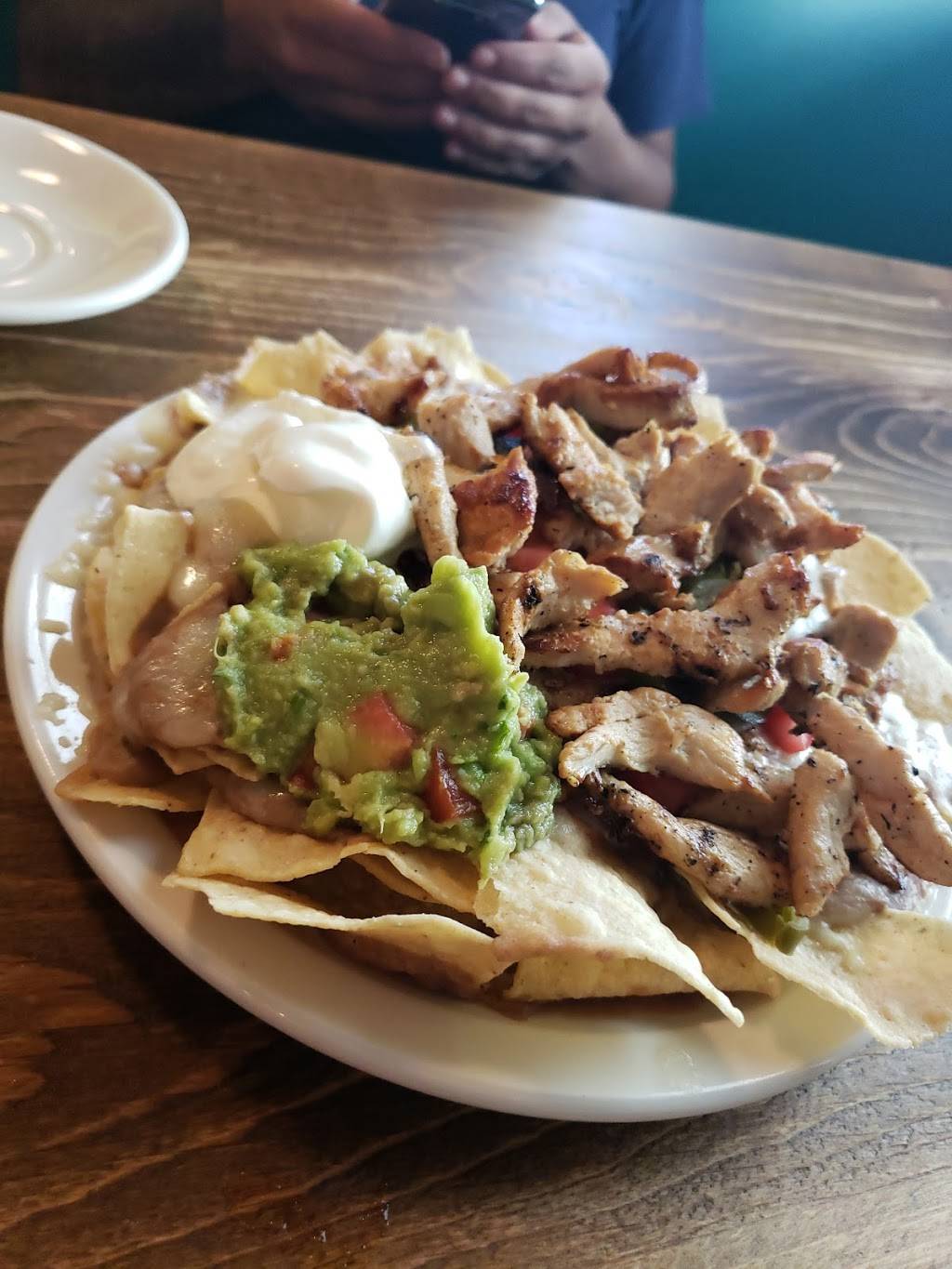 Tres Hermanas | restaurant | 2416 K St, Sacramento, CA 95816, USA | 9164436919 OR +1 916-443-6919