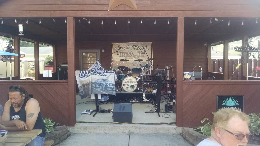 Sit-N-Bull Saloon | restaurant | 614 Gould St, Beecher, IL 60401, USA | 7085847053 OR +1 708-584-7053