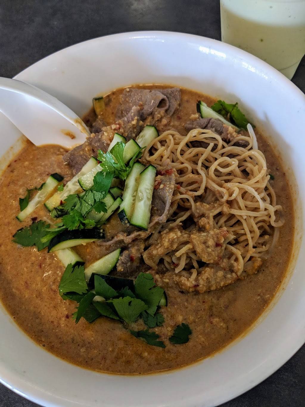 T L Noodle | restaurant | 8118 West Ln, Stockton, CA 95210, USA | 2099518118 OR +1 209-951-8118