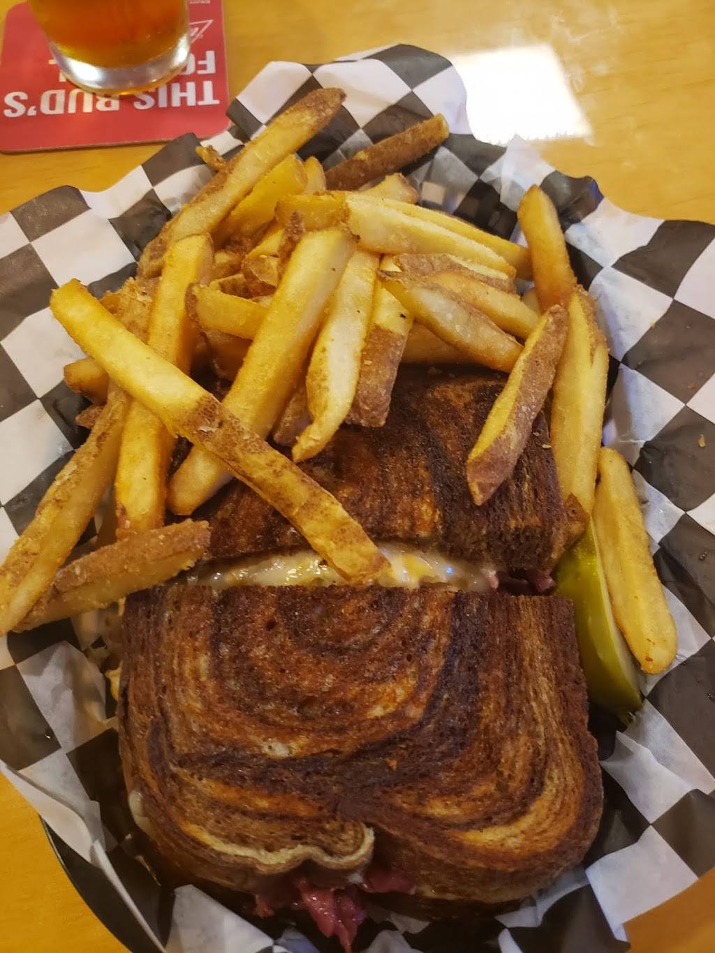 Kellys Burgers & Beer | restaurant | 650 N Wickham Rd, Melbourne, FL 32935, USA | 3216104580 OR +1 321-610-4580