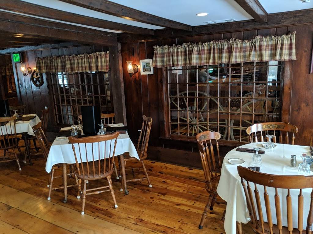 The Coach Stop | restaurant | 6 Hartland Blvd, East Hartland, CT 06027, USA | 8604133545 OR +1 860-413-3545