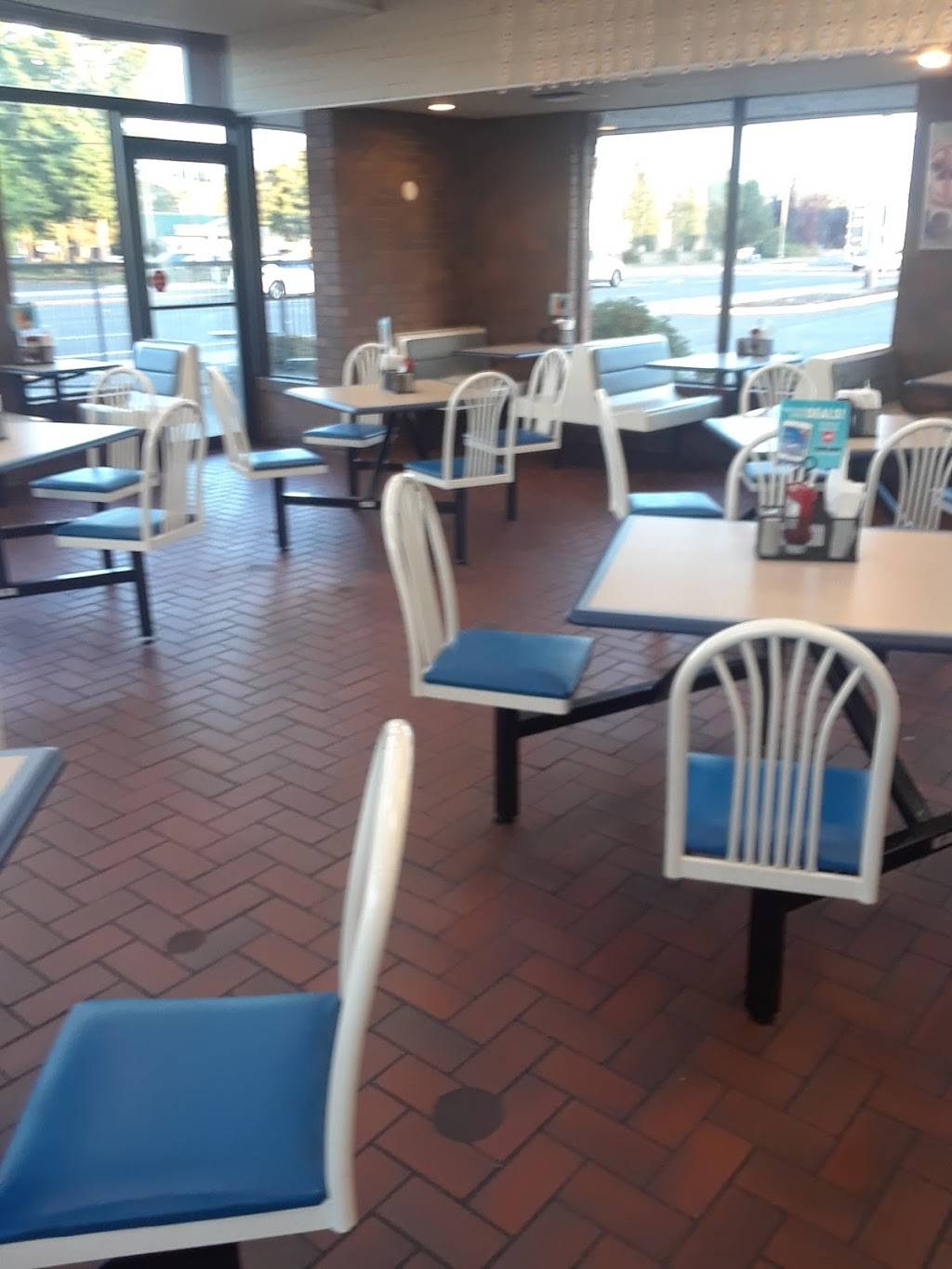 Dairy Queen | restaurant | 10104 S Tacoma Way, Lakewood, WA 98499, USA | 2535843824 OR +1 253-584-3824