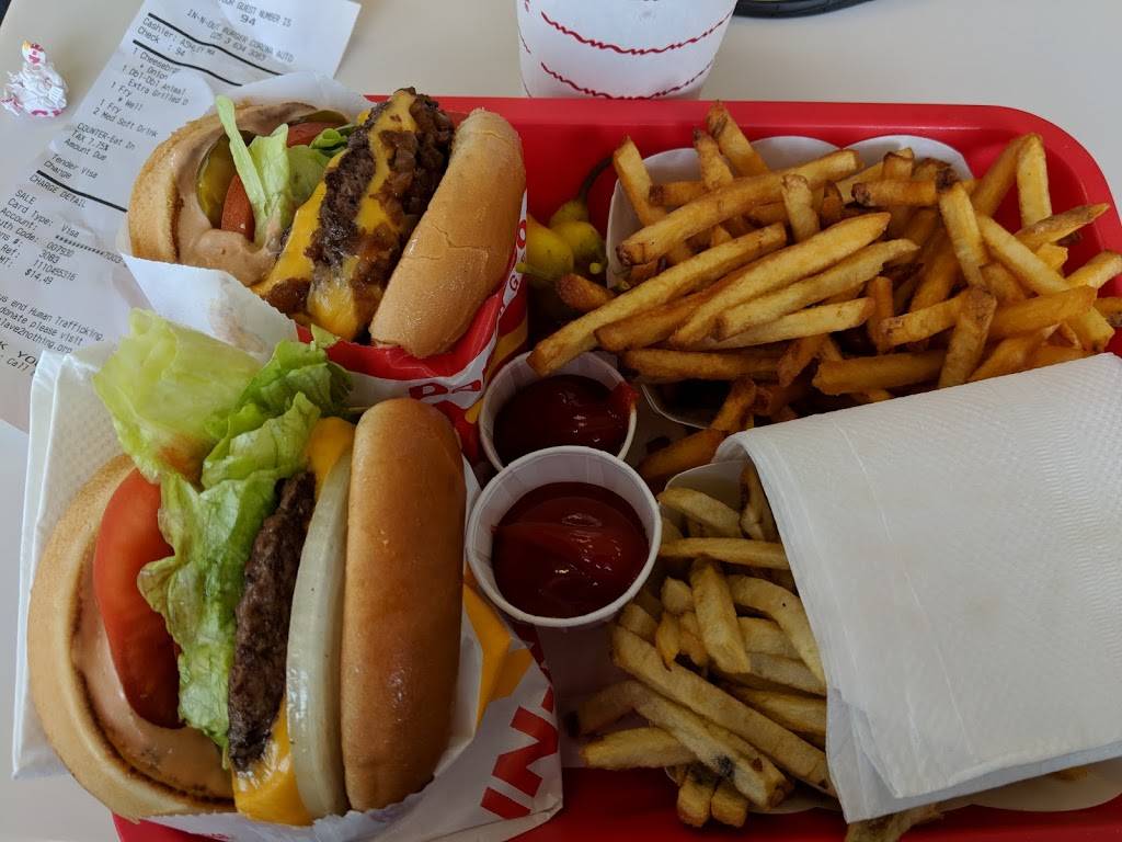 In-N-Out Burger | restaurant | 450 Auto Center Dr, Corona, CA 92882, USA | 8007861000 OR +1 800-786-1000