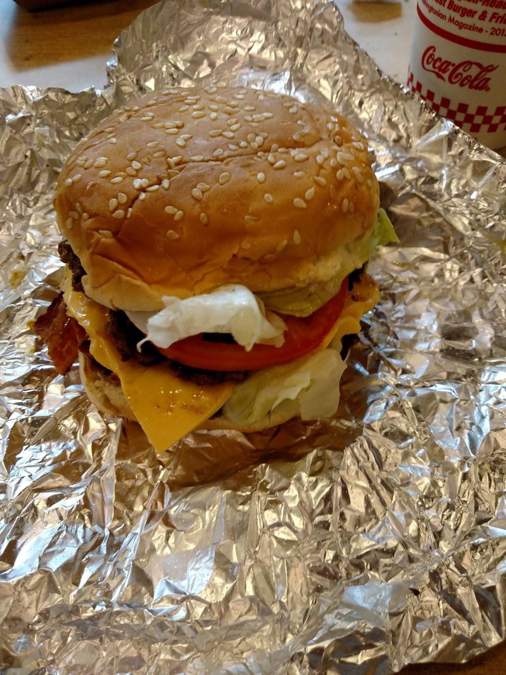 Five Guys | meal takeaway | 1019 Fording Island Rd, Bluffton, SC 29910, USA | 8437574667 OR +1 843-757-4667