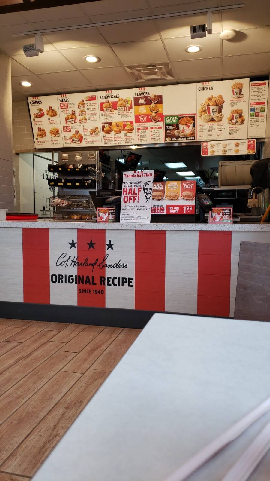 KFC | restaurant | 2404 Memorial Pkwy NW, Huntsville, AL 35801, USA | 2565348488 OR +1 256-534-8488