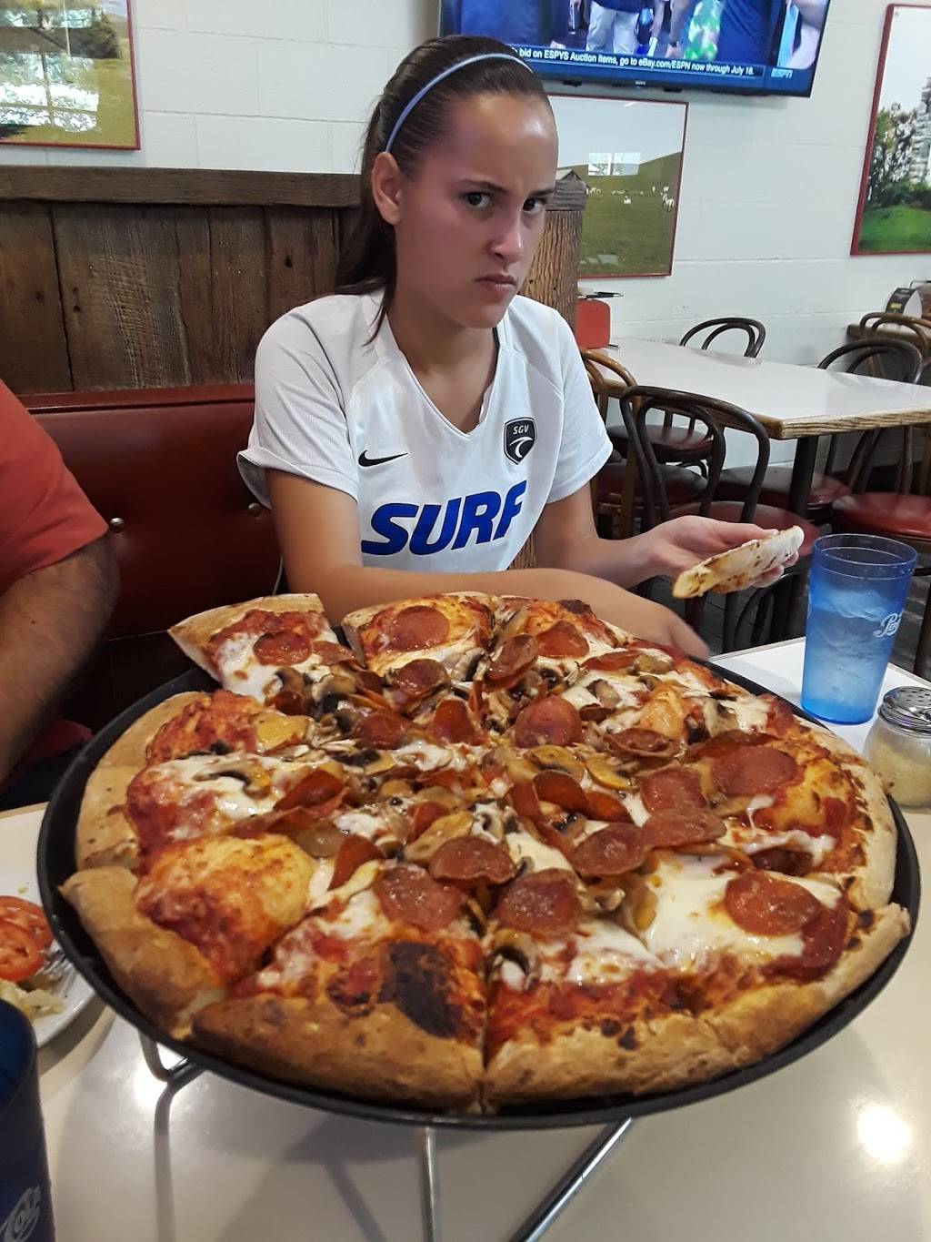 Steves Pizza | restaurant | 314 F St, Davis, CA 95616, USA | 5307582800 OR +1 530-758-2800