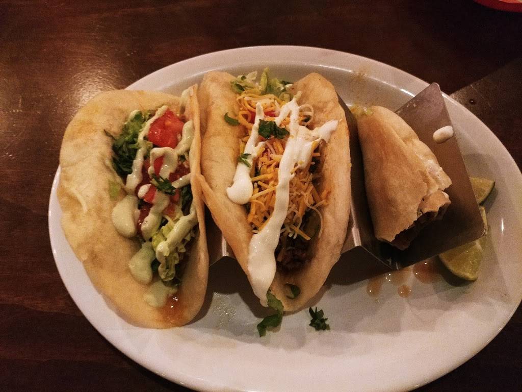 Jakes Tex-mex | restaurant | 2023 14th Ave, Vero Beach, FL 32960, USA | 7729251354 OR +1 772-925-1354