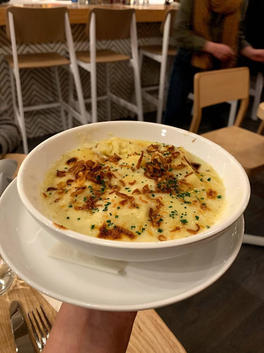 Little Fox | restaurant | 2800 Shenandoah Ave, St. Louis, MO 63104, USA | 3145539456 OR +1 314-553-9456