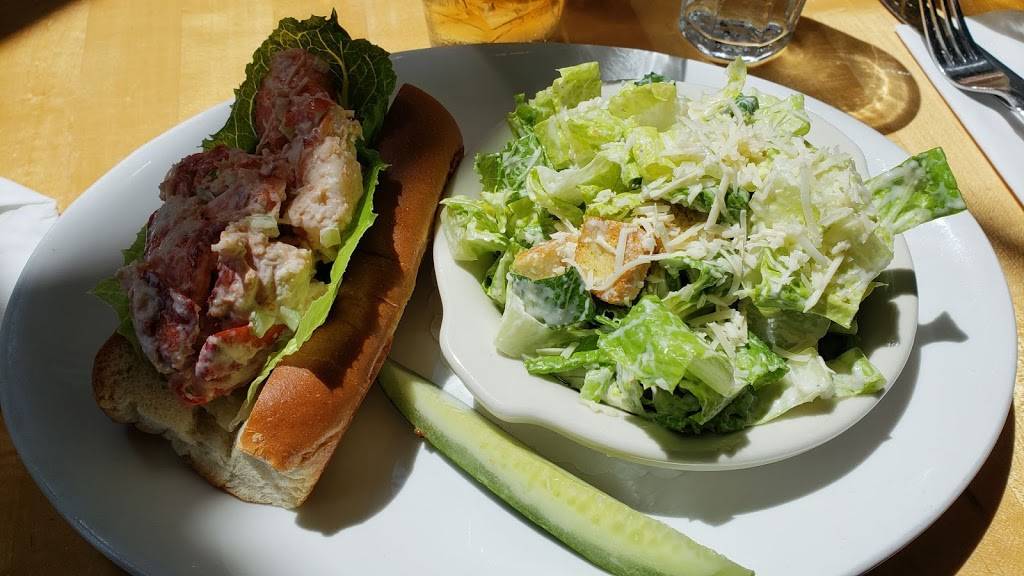 Bayside Betsys | restaurant | 177 Commercial St, Provincetown, MA 02657, USA | 5084876566 OR +1 508-487-6566