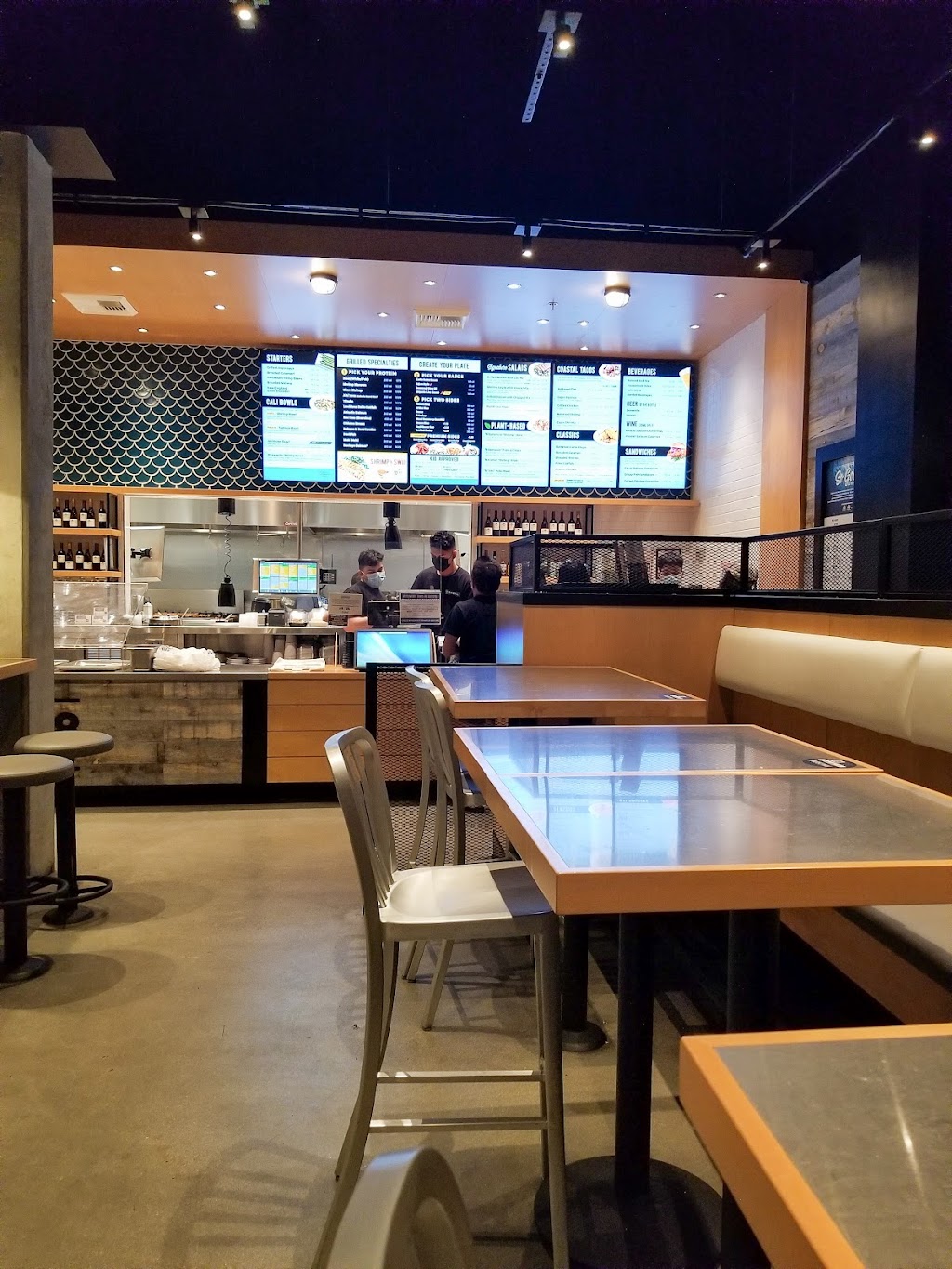 California Fish Grill | restaurant | 19525 Nordhoff St Suite 40, Northridge, CA 91324, USA | 7472344120 OR +1 747-234-4120