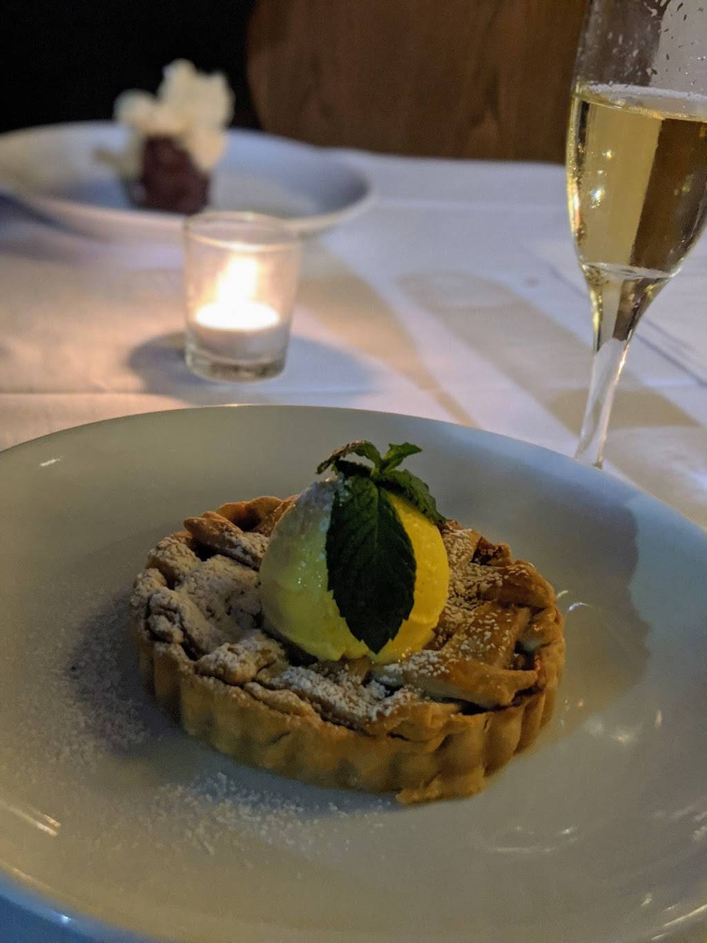 HoQ | restaurant | 303 E 5th St, Des Moines, IA 50309, USA | 5152441213 OR +1 515-244-1213