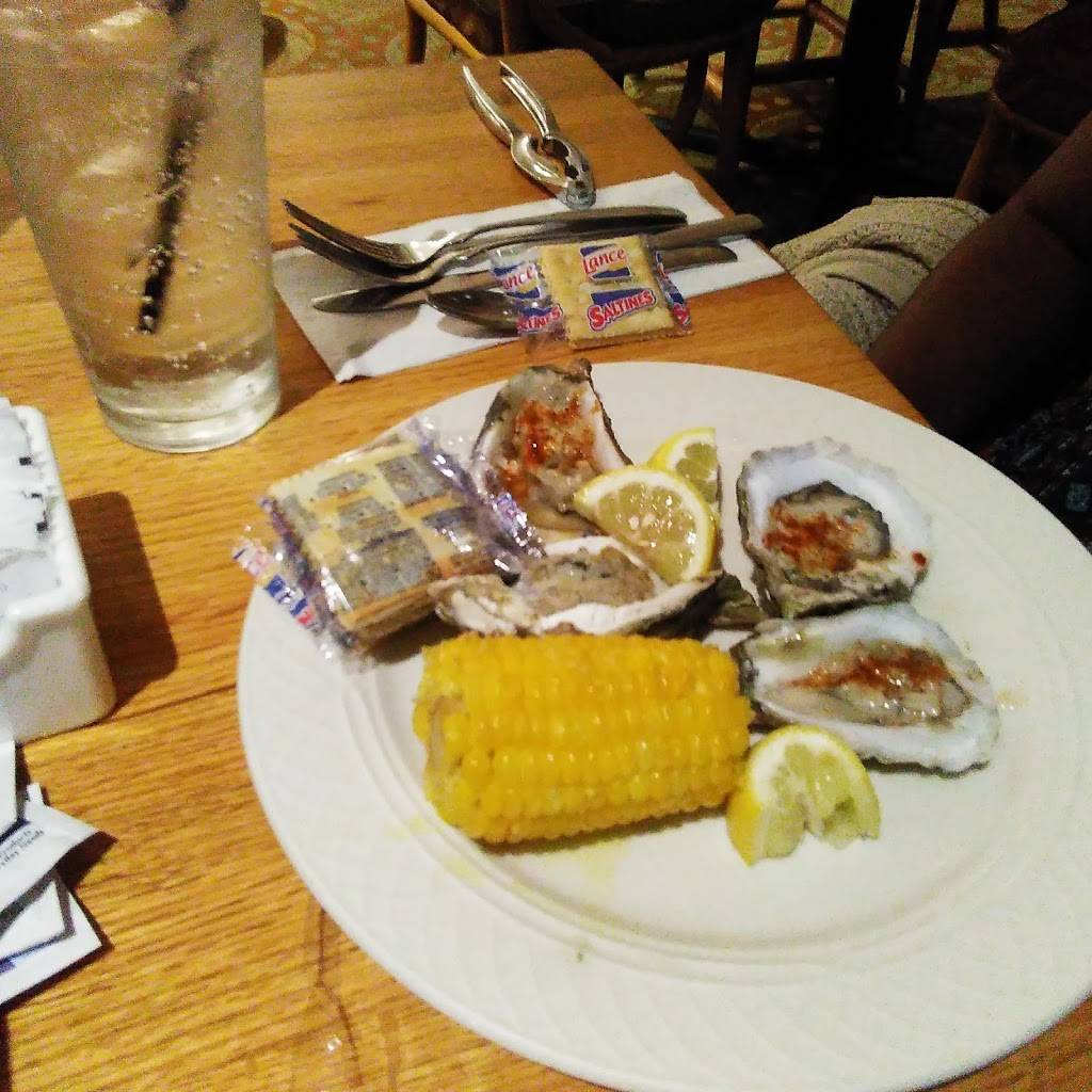 GiGis Restaurant in the Ramada Mandarin | restaurant | 3130 Hartley Rd, Jacksonville, FL 32257, USA | 9046944300 OR +1 904-694-4300