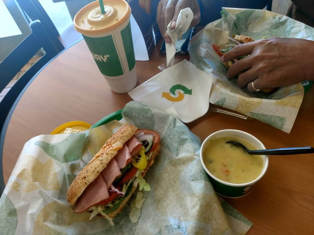 Subway Restaurants | restaurant | 469 Magnolia Ave Suite 108 Corona Village Shopping Center, Corona, CA 92879, USA | 9515208441 OR +1 951-520-8441