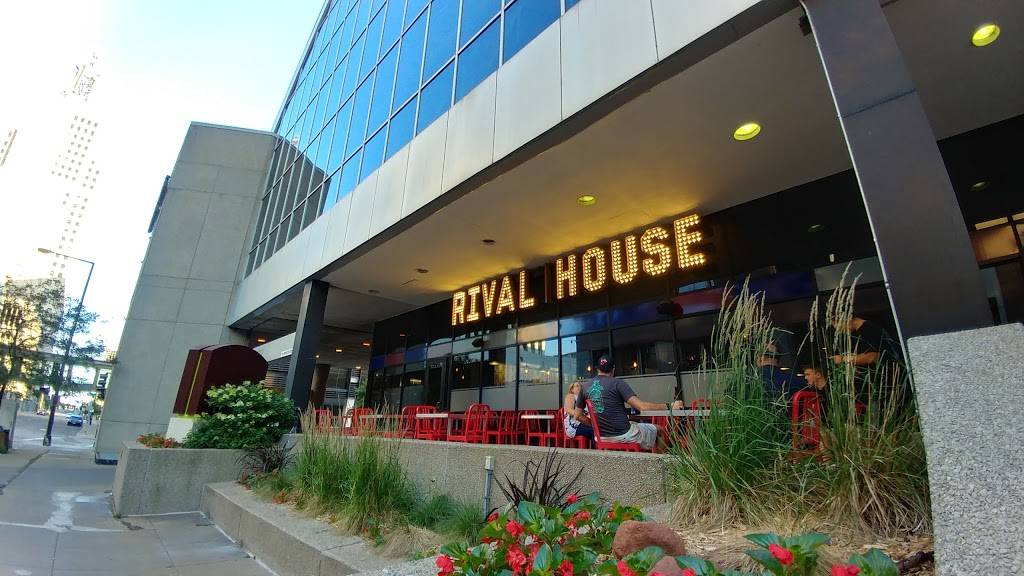 Rival House Sporting Parlour | restaurant | 411 Minnesota St, St Paul, MN 55101, USA | 6512550645 OR +1 651-255-0645
