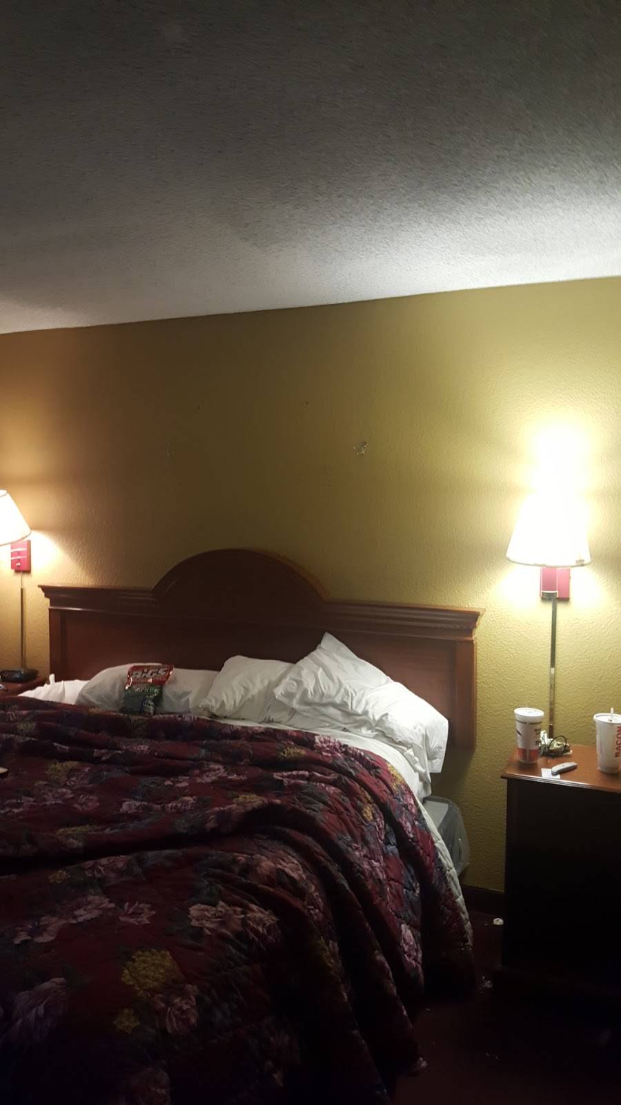 Econo Lodge | restaurant | 9822 Huff N Puff Rd, Lakeland, TN 38002, USA | 9013887120 OR +1 901-388-7120