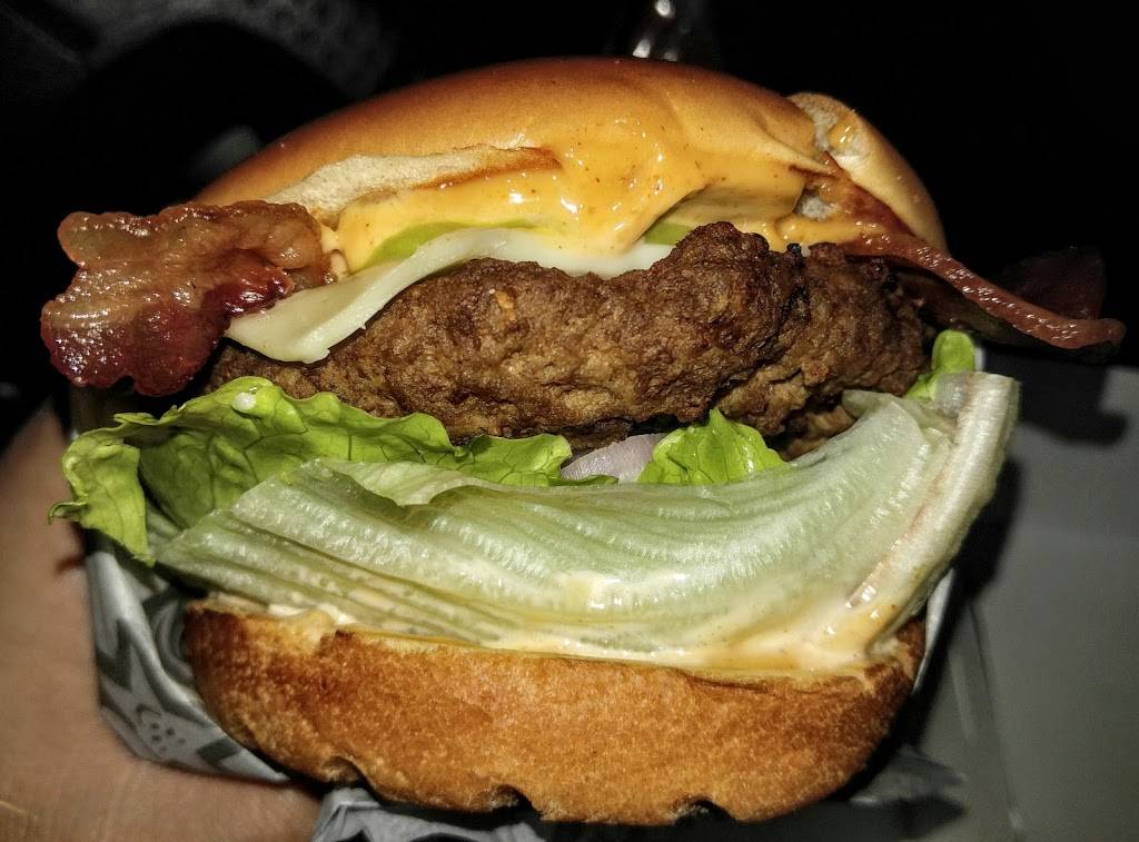 Carls Jr. #7530 | restaurant | 3811 Ellison Dr NW, Albuquerque, NM 87114, USA | 5058997155 OR +1 505-899-7155