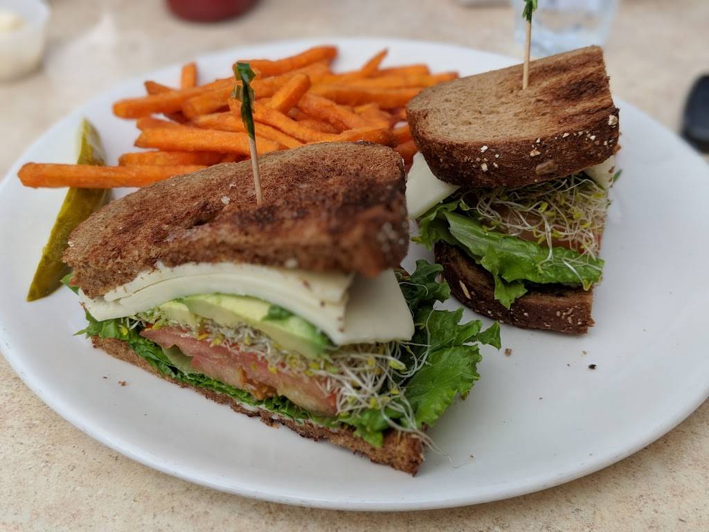 The Broken Yolk Cafe | restaurant | 1851 Garnet Ave, San Diego, CA 92109, USA | 8582709655 OR +1 858-270-9655