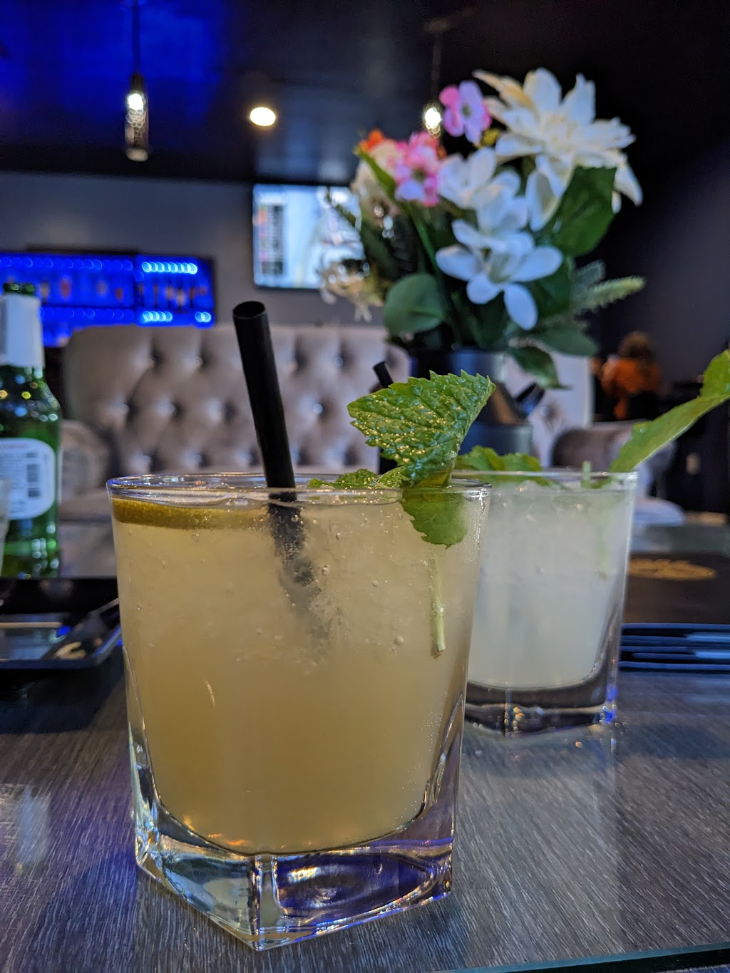 The Lounge on Oak | restaurant | 220 Oak St, Brentwood, CA 94513, USA | 9254184414 OR +1 925-418-4414