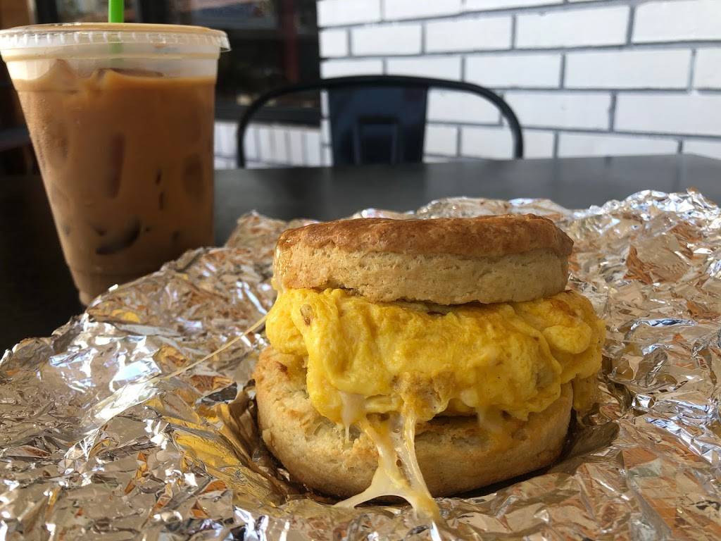 Dolly Birds | restaurant | 3157 Maybank Hwy, Johns Island, SC 29455, USA | 8437375325 OR +1 843-737-5325