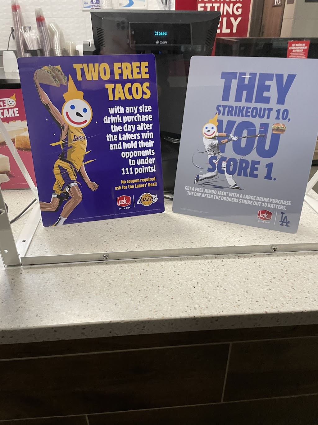 Jack in the Box | restaurant | 7261 Citrus Ave, Fontana, CA 92336, USA | 9094017503 OR +1 909-401-7503