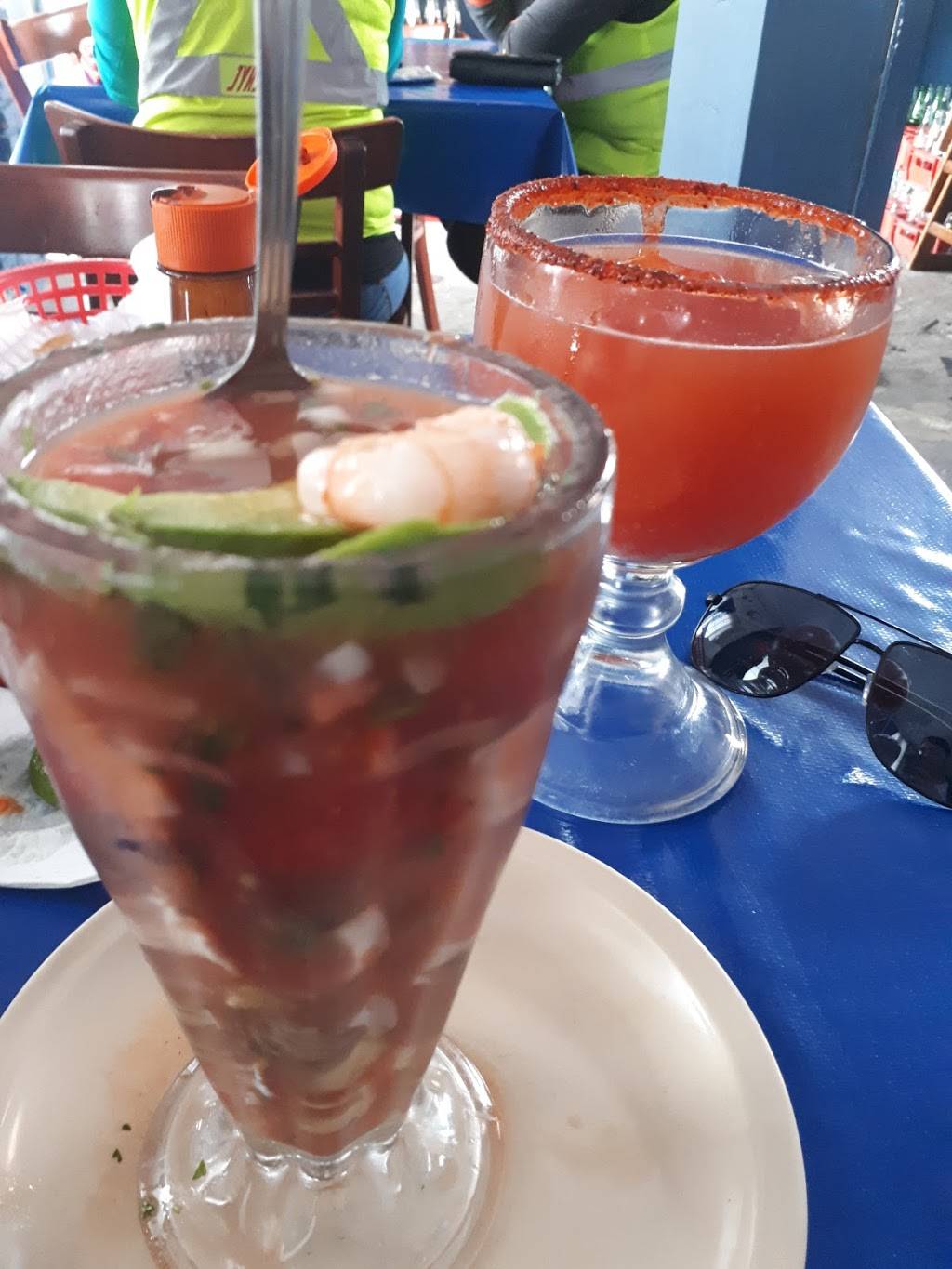 Mariscos el Tiburón | restaurant | Calle Lázaro Cárdenas del Río 4, Col.Plan Libertador, Plan Libertador, 22710 Rosarito, B.C., Mexico | 0446618509710 OR +52 1 661 850 9710