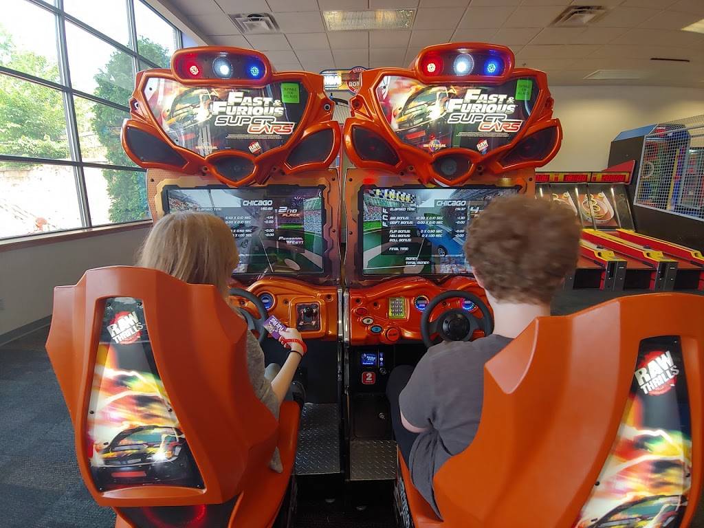 Chuck E. Cheeses | restaurant | 19125 W Bluemound Rd, Brookfield, WI 53045, USA | 2627851400 OR +1 262-785-1400