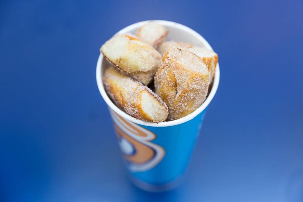 Auntie Annes | cafe | 305 Westshore Plaza, Tampa, FL 33609, USA | 8132868960 OR +1 813-286-8960