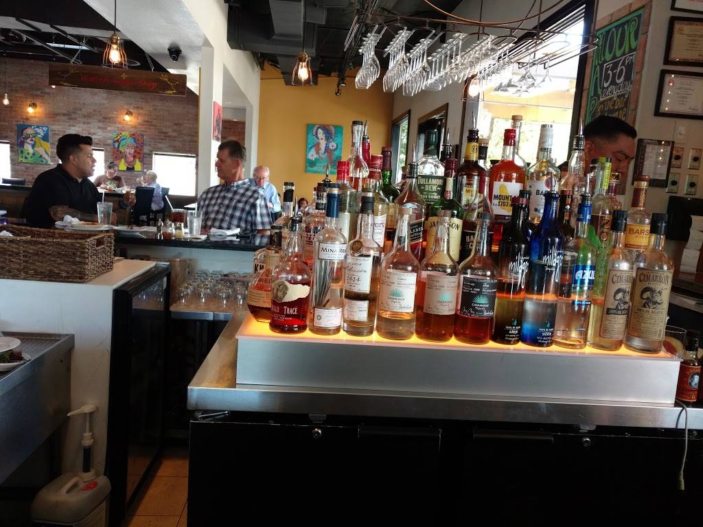 Farina Alto Pizzeria & Wine Bar | restaurant | 10721 Montgomery Blvd NE, Albuquerque, NM 87111, USA | 5052980035 OR +1 505-298-0035