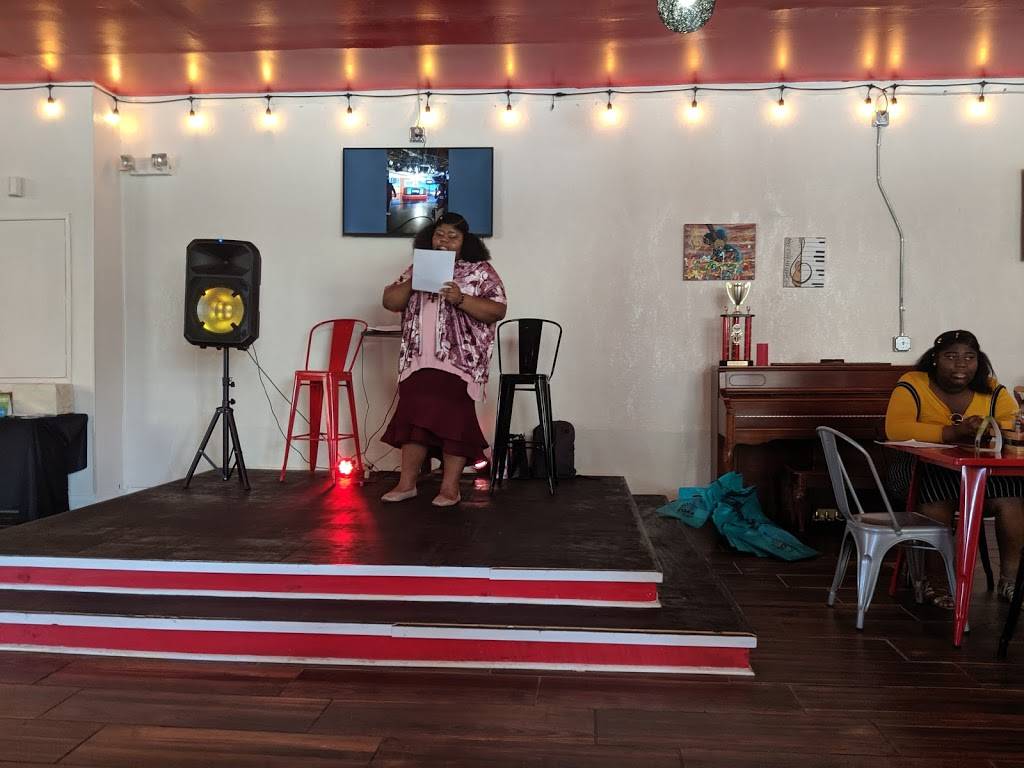 Thats My Dog Jr | restaurant | 2414 Lower Wetumpka Rd, Montgomery, AL 36110, USA | 3345931522 OR +1 334-593-1522