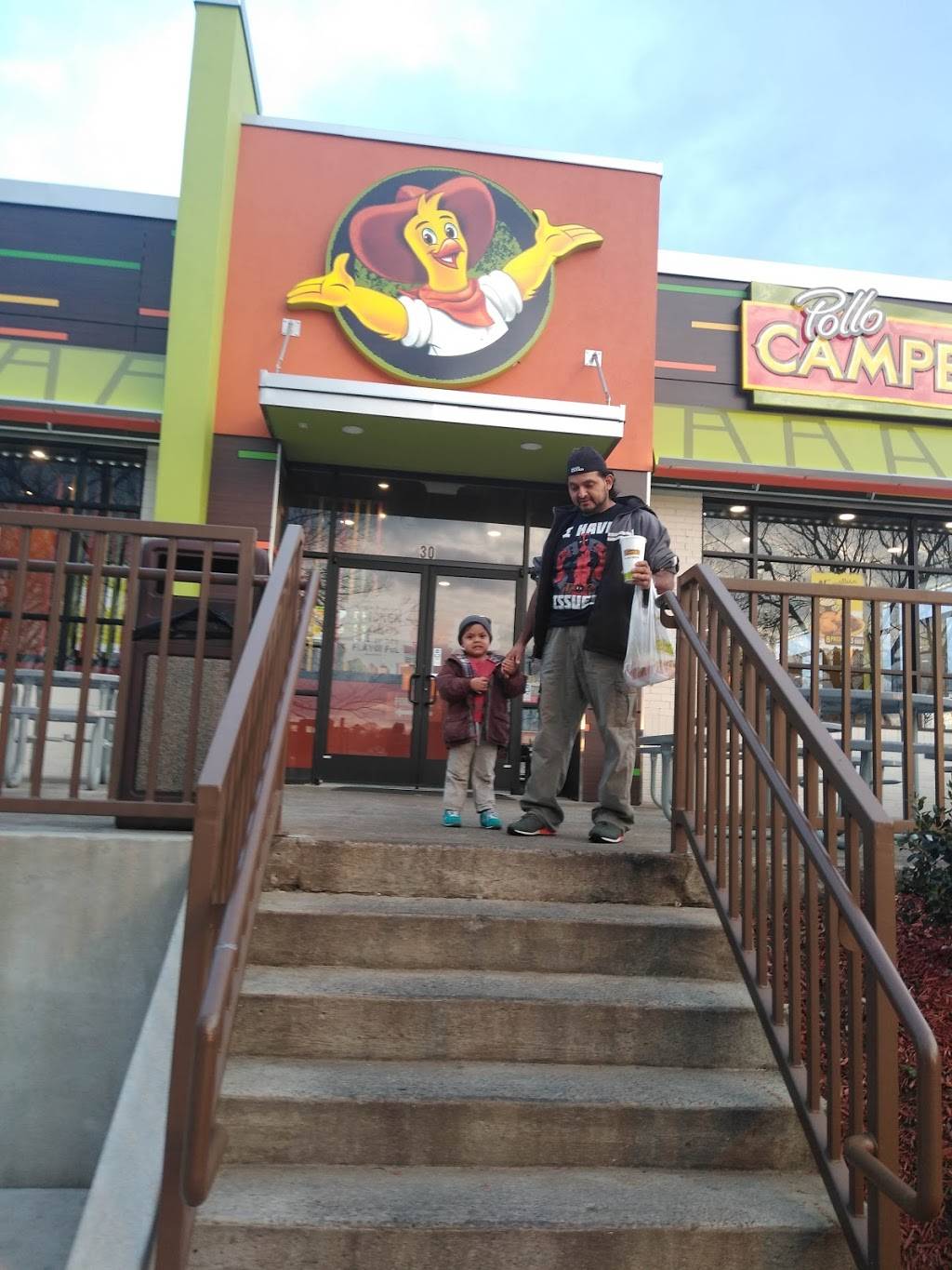 Pollo Campero | meal takeaway | 30 Harding Mall Dr, Nashville, TN 37211, USA | 6157128927 OR +1 615-712-8927
