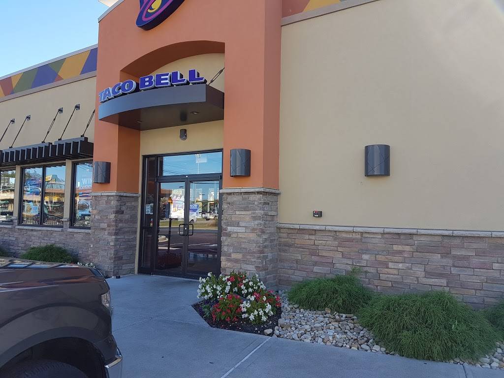 Taco Bell | meal takeaway | 8157 Beechmont Ave, Cincinnati, OH 45255, USA | 5134745138 OR +1 513-474-5138