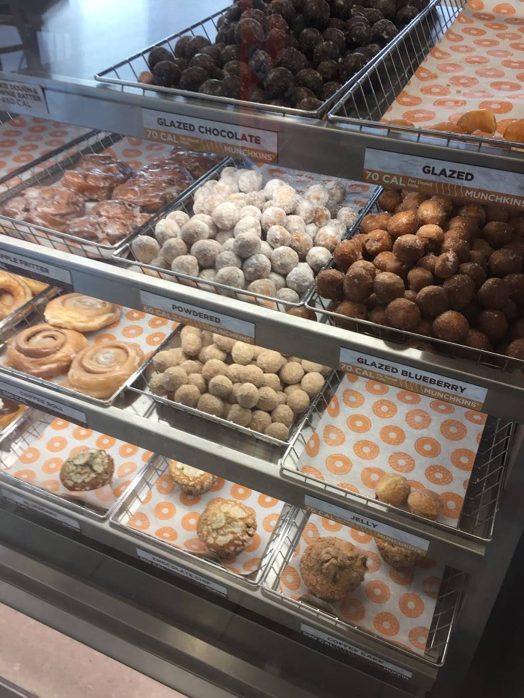 Dunkin Donuts | restaurant | 1116 Volvo Pkwy, Chesapeake, VA 23320, USA | 7575477271 OR +1 757-547-7271