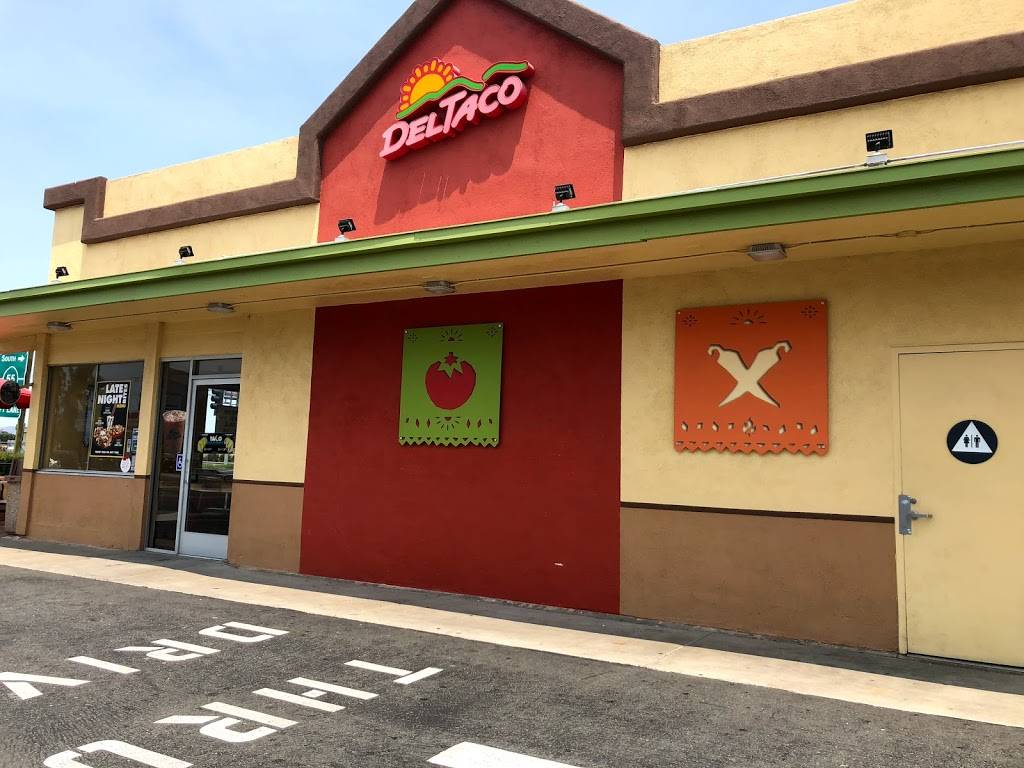 Del Taco | meal takeaway | 2320 E 4th St, Santa Ana, CA 92705, USA | 7148367365 OR +1 714-836-7365