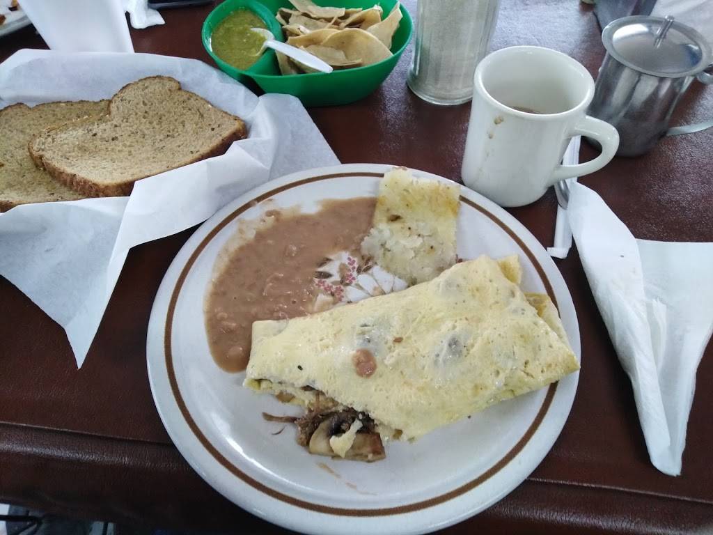 El Carrito | restaurant | Blvd. Benito Juárez 416, Echeverria, 22700 Rosarito, B.C., Mexico | 016616122793 OR +52 661 612 2793