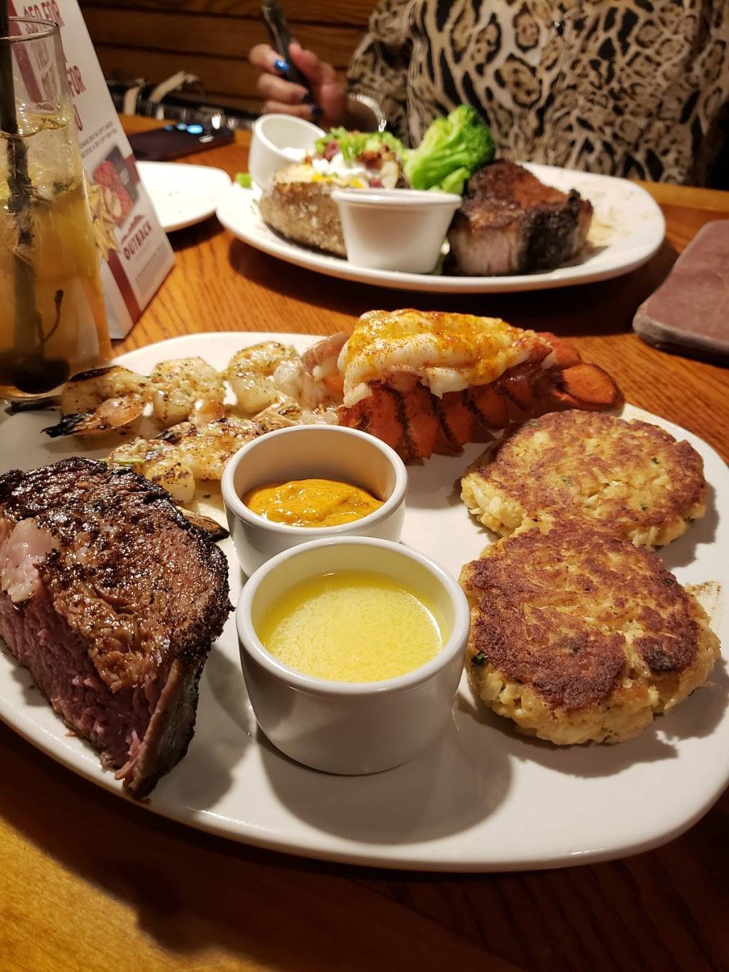 Outback Steakhouse | restaurant | 2005 River Oaks Dr, Calumet City, IL 60409, USA | 7088620220 OR +1 708-862-0220