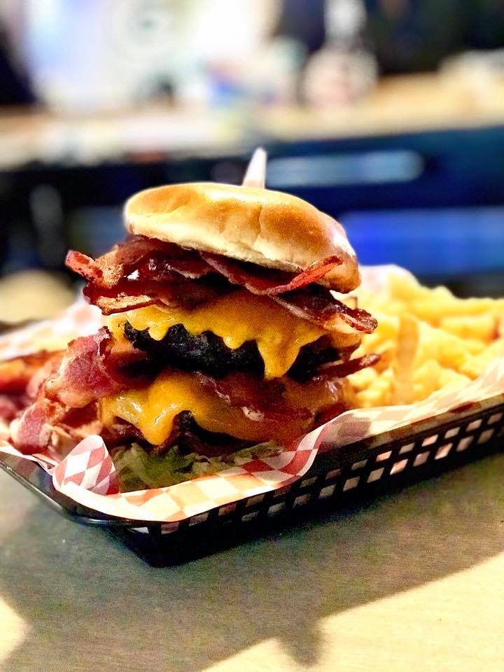 Spankys Sports Bar & Grill | restaurant | 485 S Jefferson St, Waterford, WI 53185, USA | 2623327223 OR +1 262-332-7223