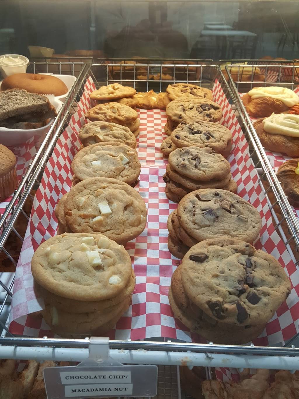 MAGA Donuts | bakery | 1514 N Broad St, Tazewell, TN 37879, USA | 4234897452 OR +1 423-489-7452