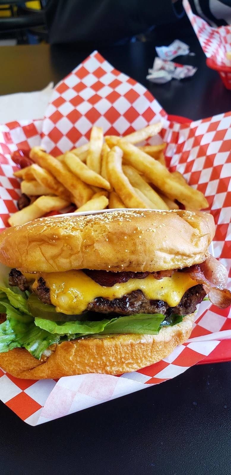 Flipping Out Burgers & Fries | restaurant | 4008 S 12th St, Tacoma, WA 98405, USA | 2532677002 OR +1 253-267-7002