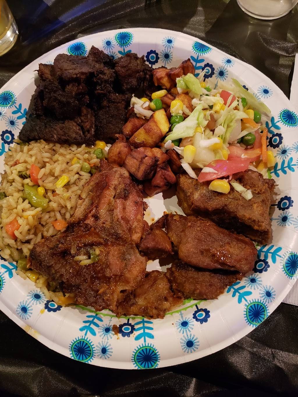 Kola Restaurant & Ultra Lounge | night club | 32523 Northwestern Hwy, Farmington Hills, MI 48334, USA | 2489325652 OR +1 248-932-5652