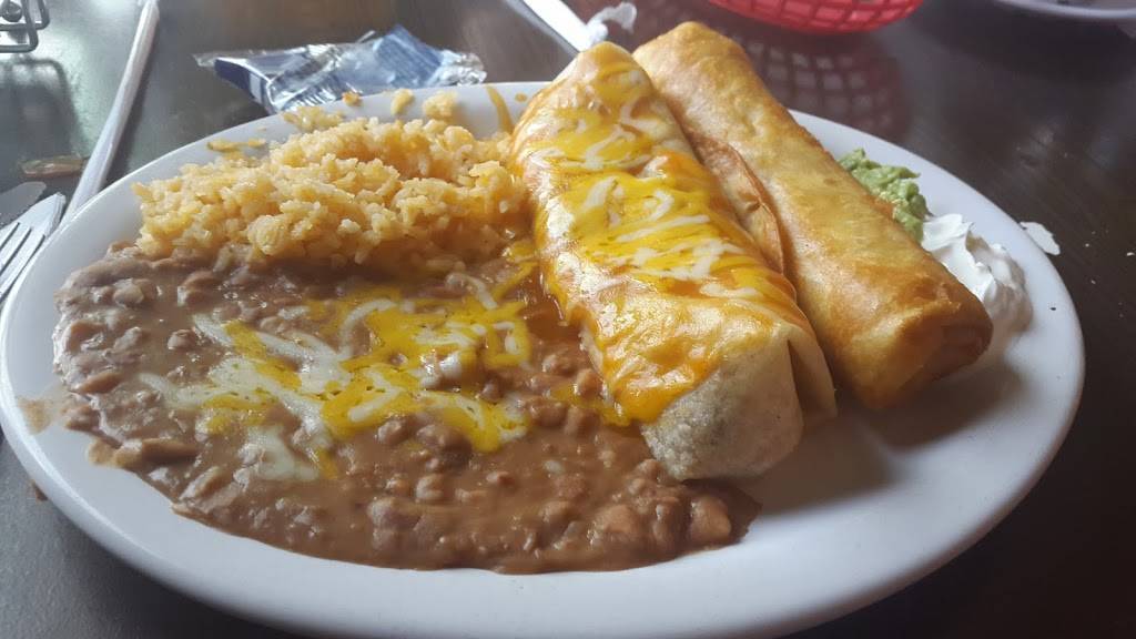 Robertos Restaurant | restaurant | 200 D St, Wheatland, CA 95692, USA | 5306332474 OR +1 530-633-2474