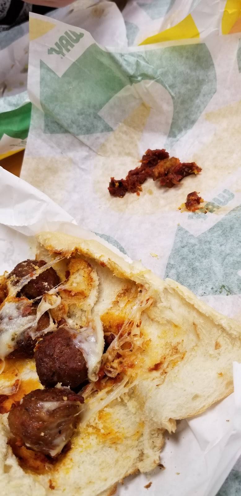 Subway Restaurants | restaurant | 2077 Lynnhaven Pkwy, Square Unit 106, Virginia Beach, VA 23456, USA | 7574716300 OR +1 757-471-6300