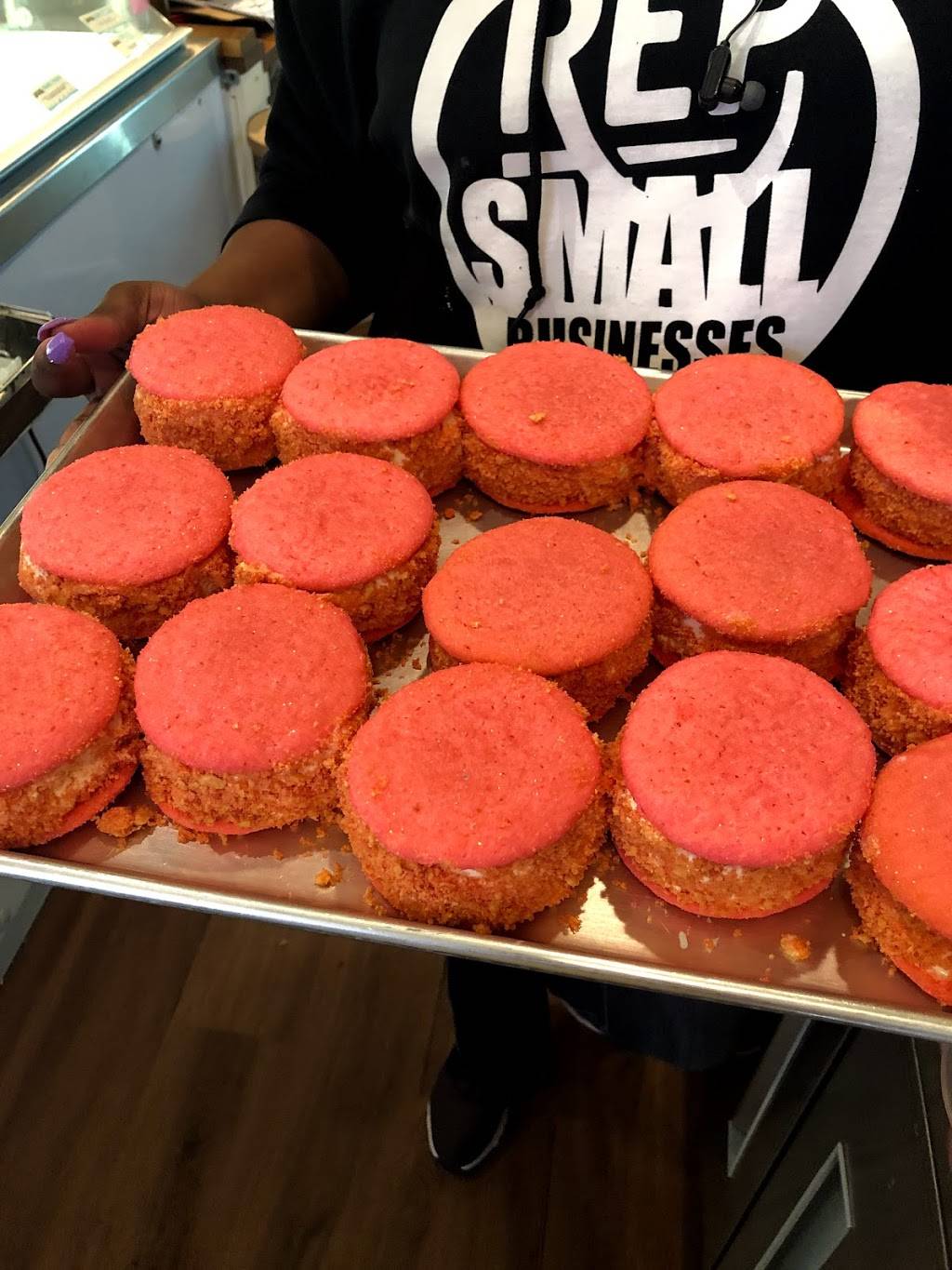 Golden Cone Frozen Custard & Ice Cream | restaurant | 207 W 4th St, Royal Oak, MI 48067, USA | 2486079060 OR +1 248-607-9060