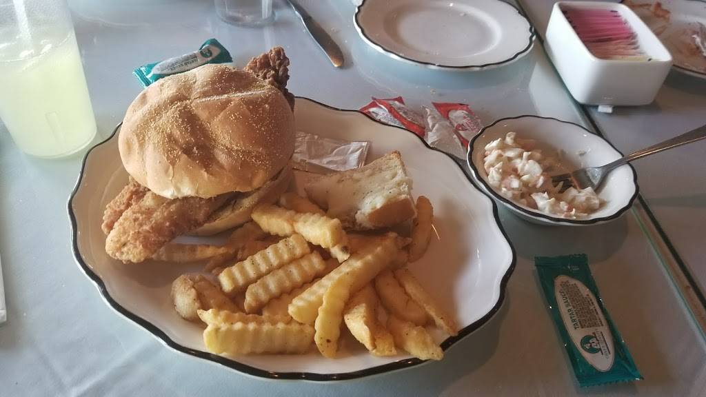 Pestos Persian & Italian Cuisine | restaurant | 566 S 5th St, Louisville, KY 40202, USA | 5025840567 OR +1 502-584-0567