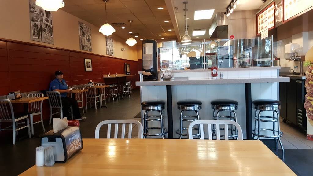 Wayback Burgers | restaurant | 200 W Alexander St, Plant City, FL 33563, USA | 8137566939 OR +1 813-756-6939