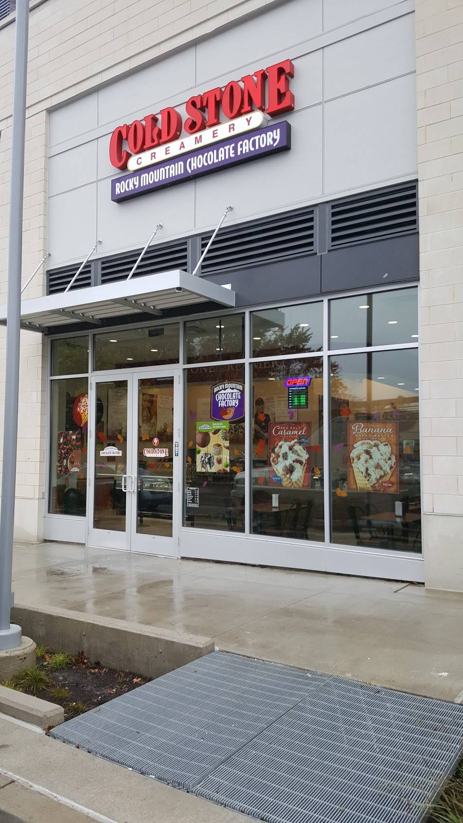 Cold Stone Creamery | bakery | 10101 Twin Rivers Road C2, At the Columbia Mall, #102, Columbia, MD 21044, USA | 4435455041 OR +1 443-545-5041